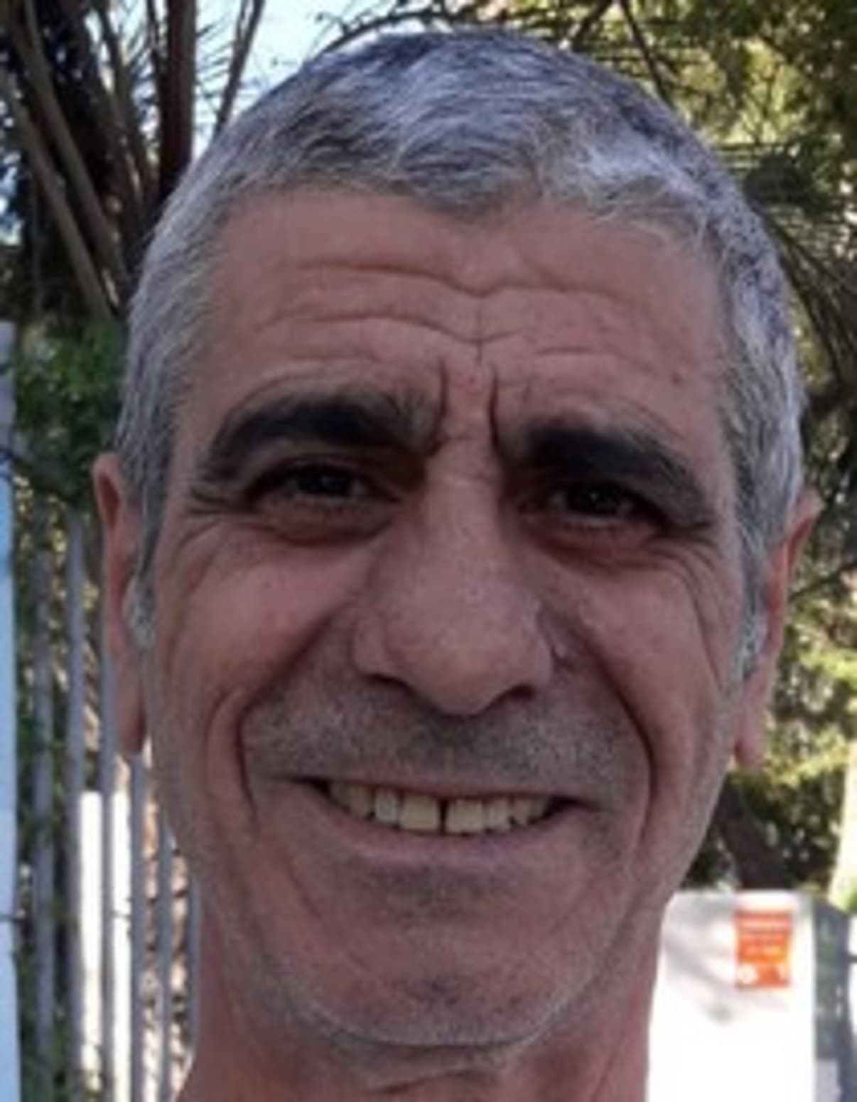 תמונת פורטרט של בעל המקצוע