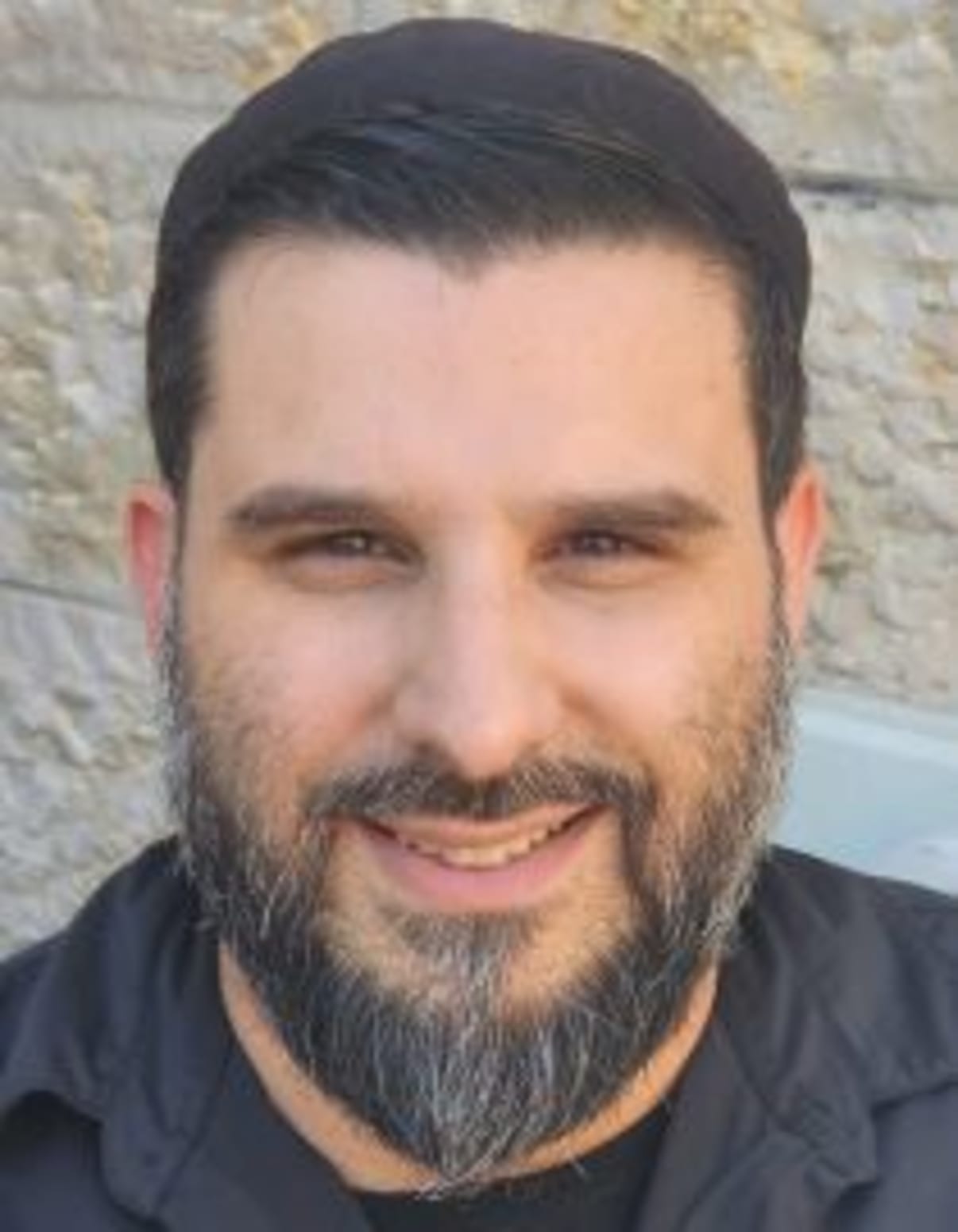 תמונת פורטרט של בעל המקצוע