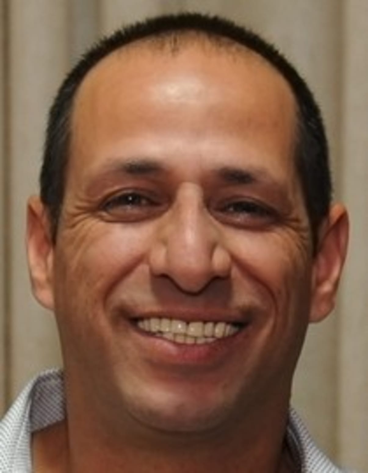 תמונת פורטרט של בעל המקצוע