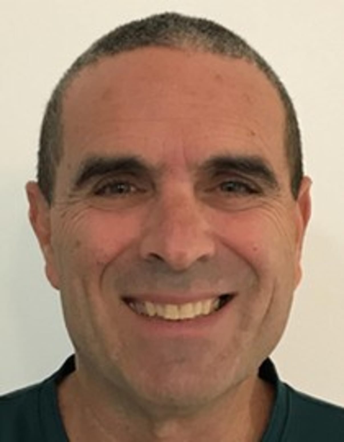 תמונת פורטרט של בעל המקצוע