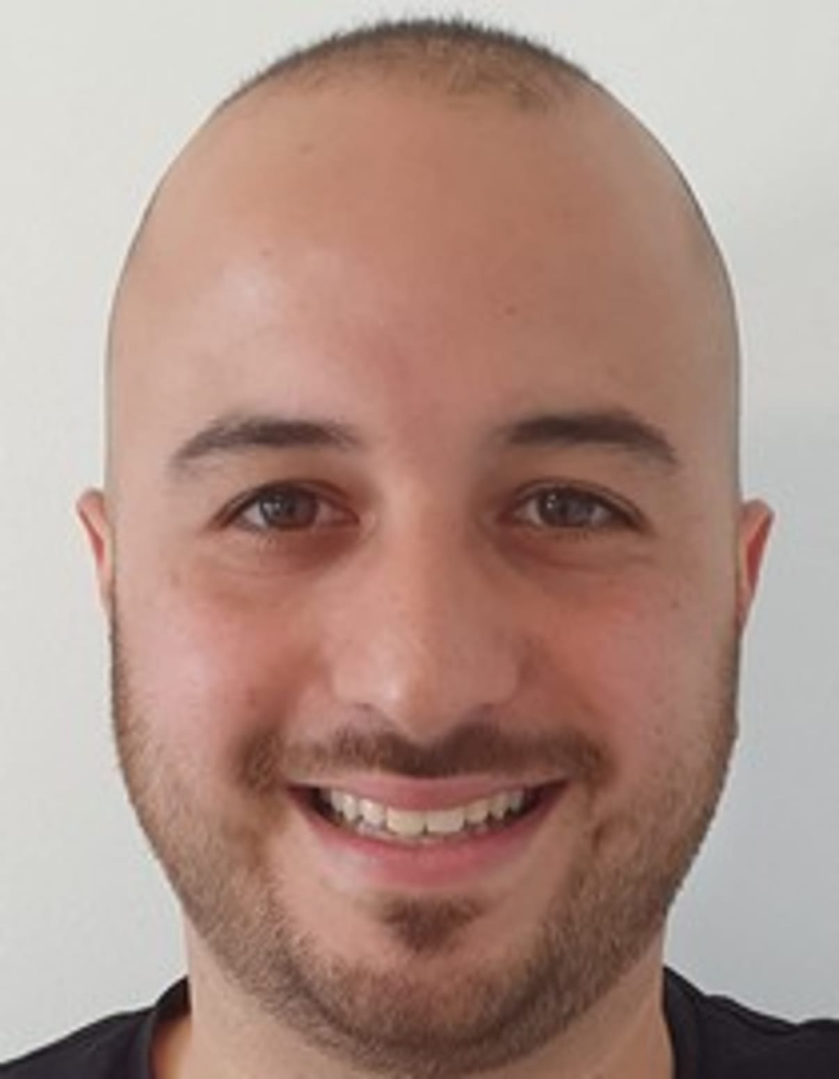 תמונת פורטרט של בעל המקצוע