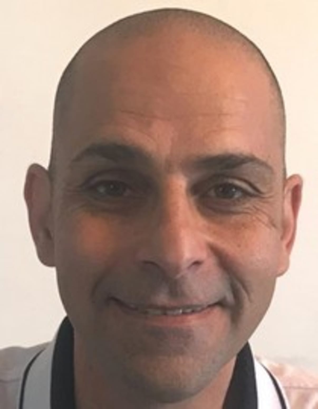 תמונת פורטרט של בעל המקצוע