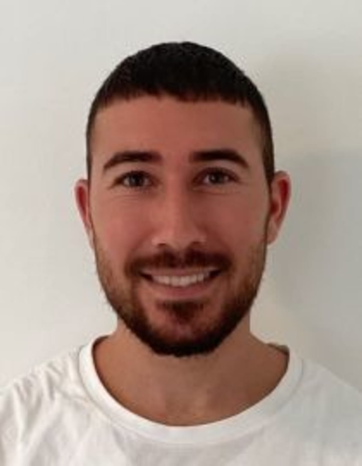 תמונת פורטרט של בעל המקצוע