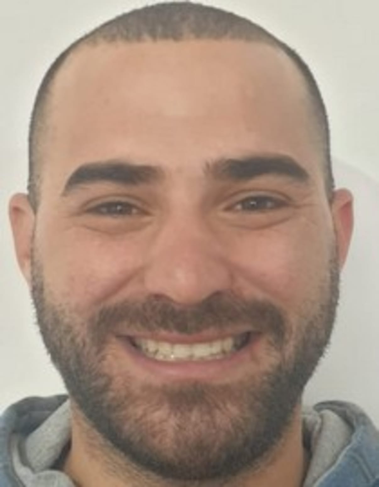 תמונת פורטרט של בעל המקצוע