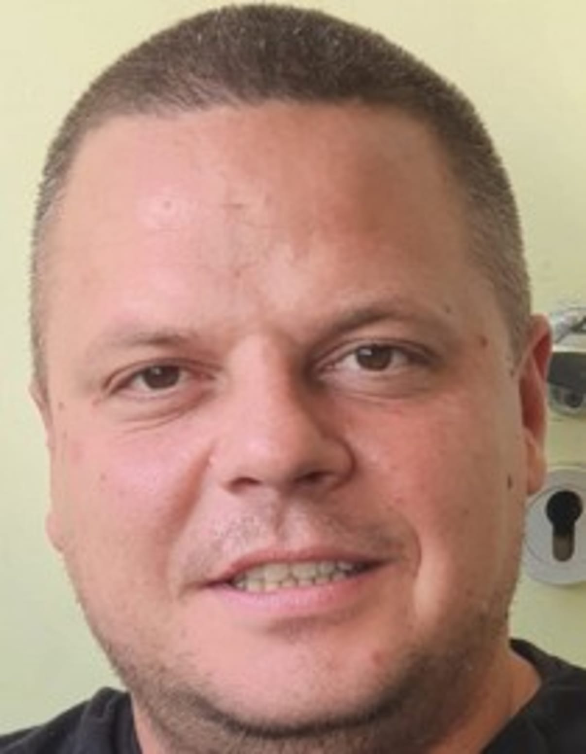 תמונת פורטרט של בעל המקצוע