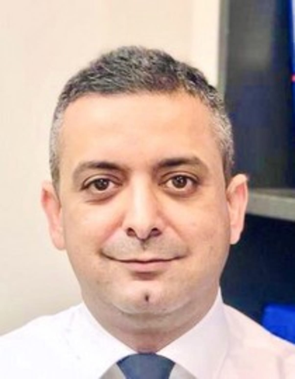 תמונת פורטרט של בעל המקצוע