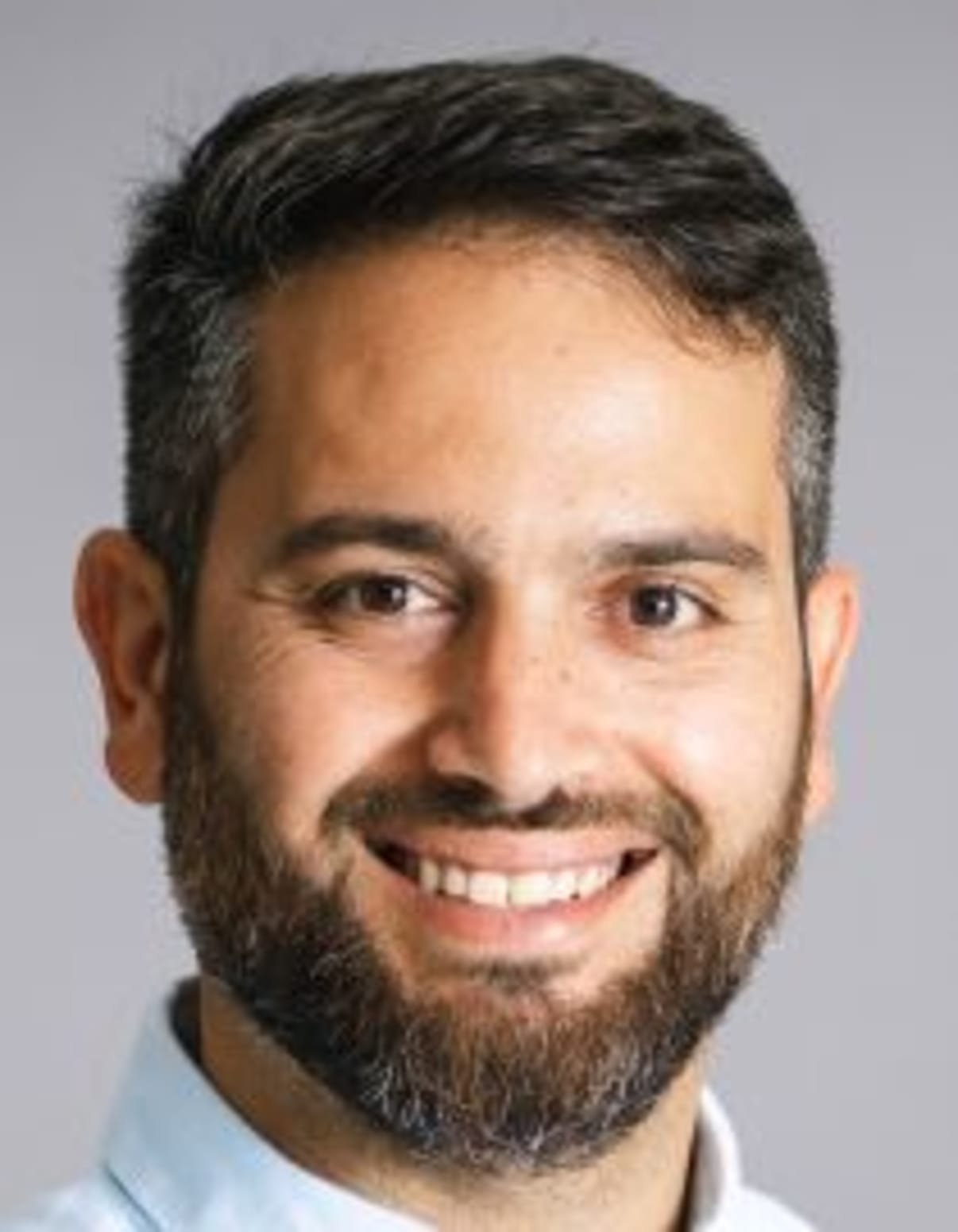 תמונת פורטרט של בעל המקצוע