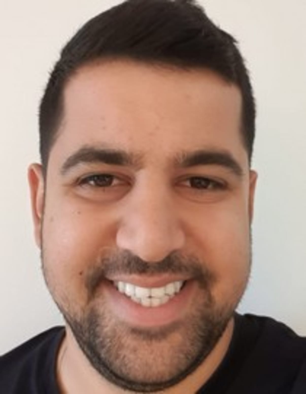 תמונת פורטרט של בעל המקצוע