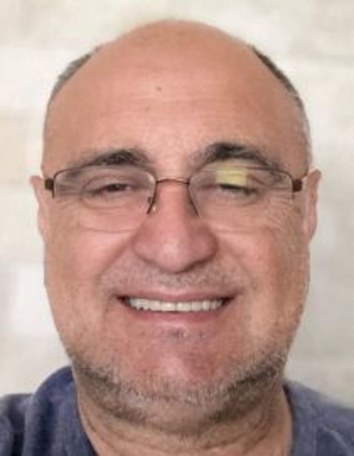 תמונת פורטרט של בעל המקצוע