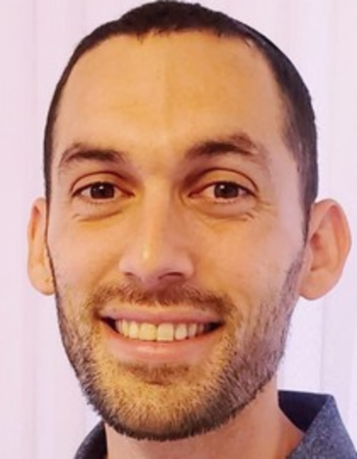 תמונת פורטרט של בעל המקצוע