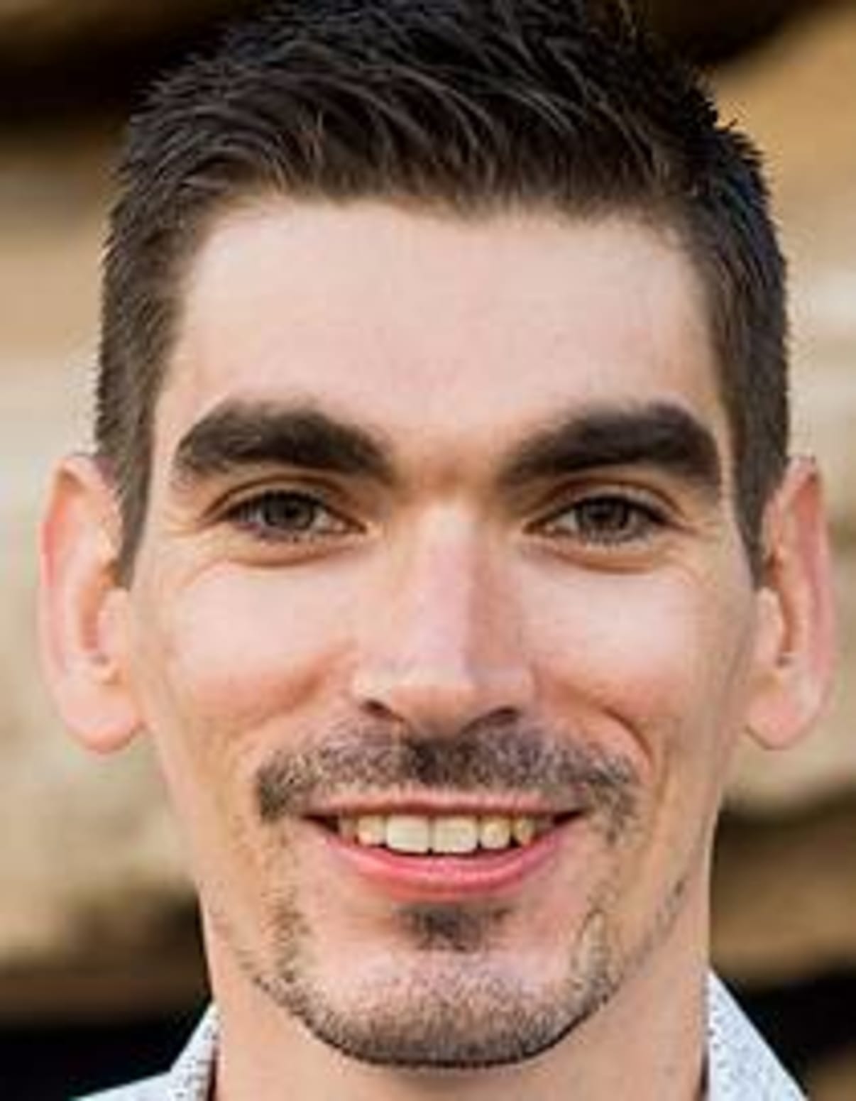 תמונת פורטרט של בעל המקצוע