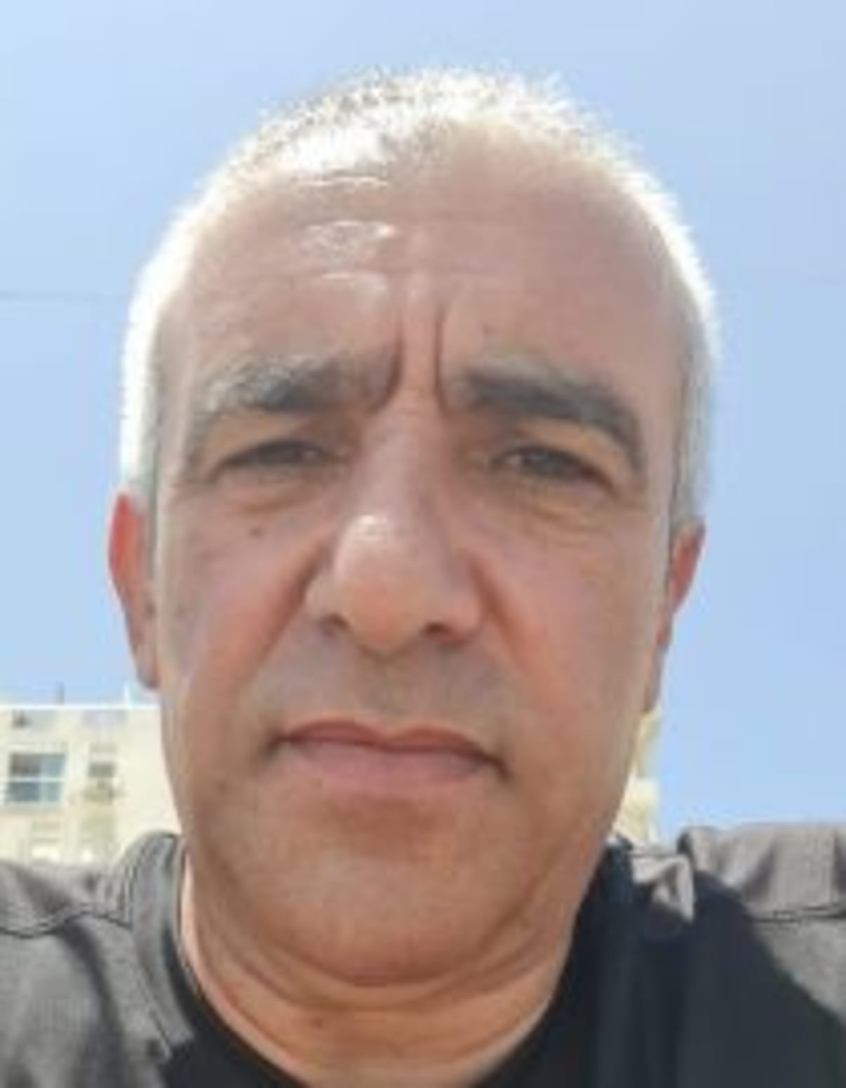 תמונת פורטרט של בעל המקצוע