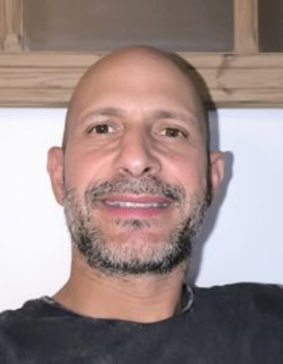 תמונת פורטרט של בעל המקצוע