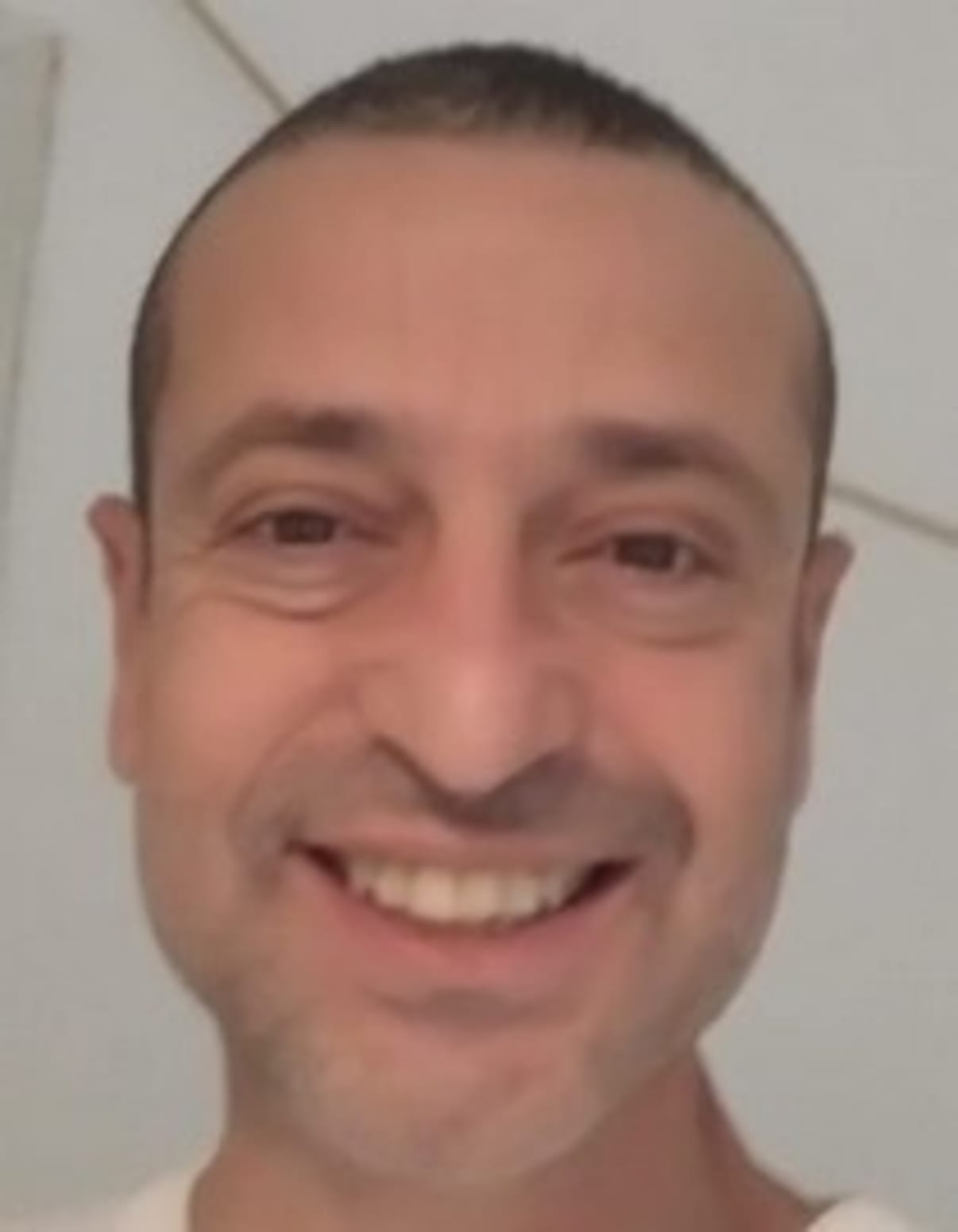 תמונת פורטרט של בעל המקצוע