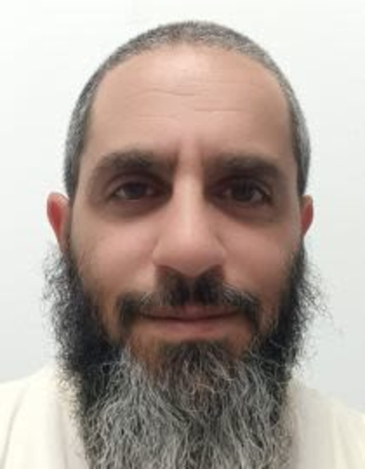 תמונת פורטרט של בעל המקצוע