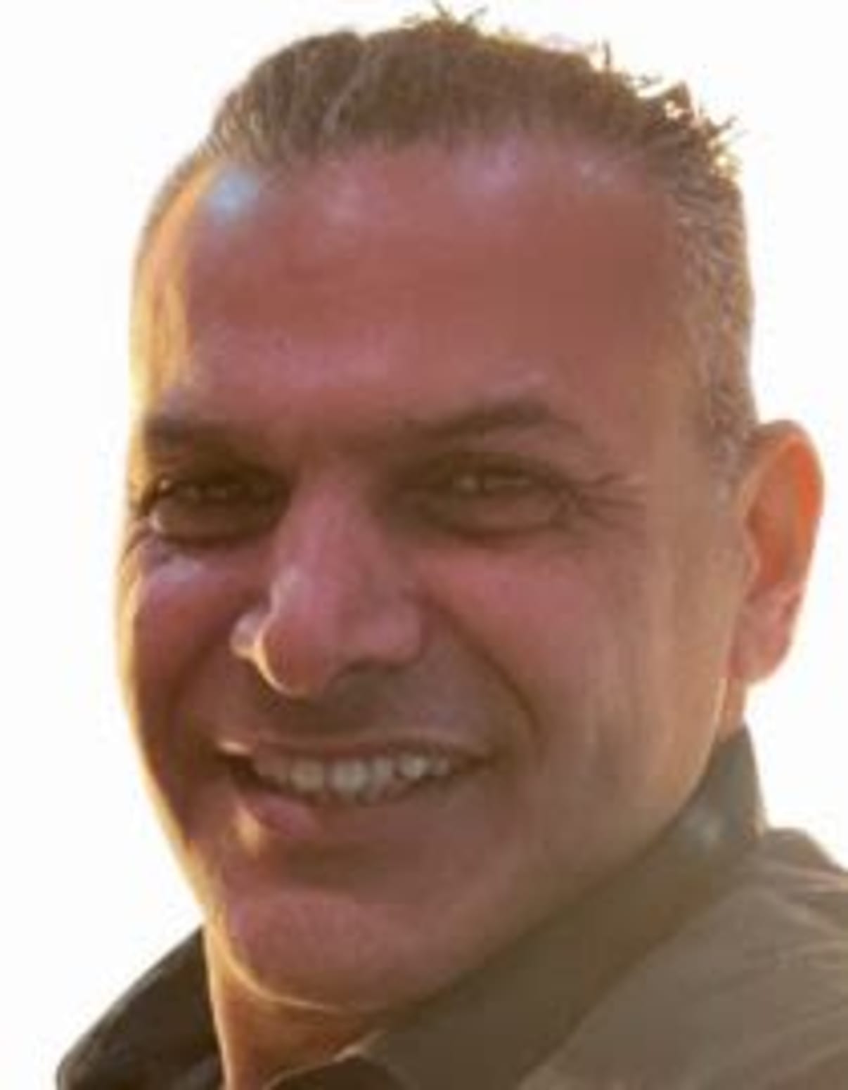תמונת פורטרט של בעל המקצוע