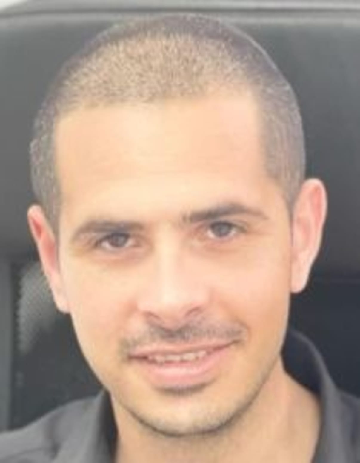 תמונת פורטרט של בעל המקצוע