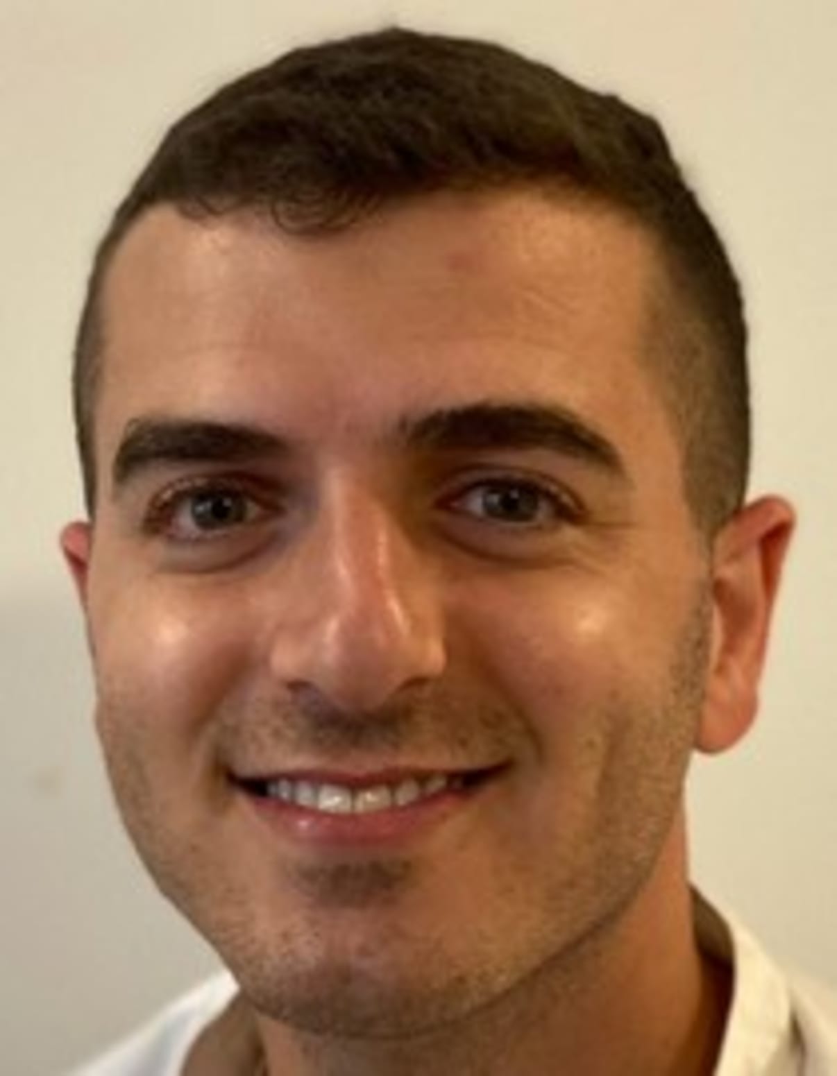 תמונת פורטרט של בעל המקצוע