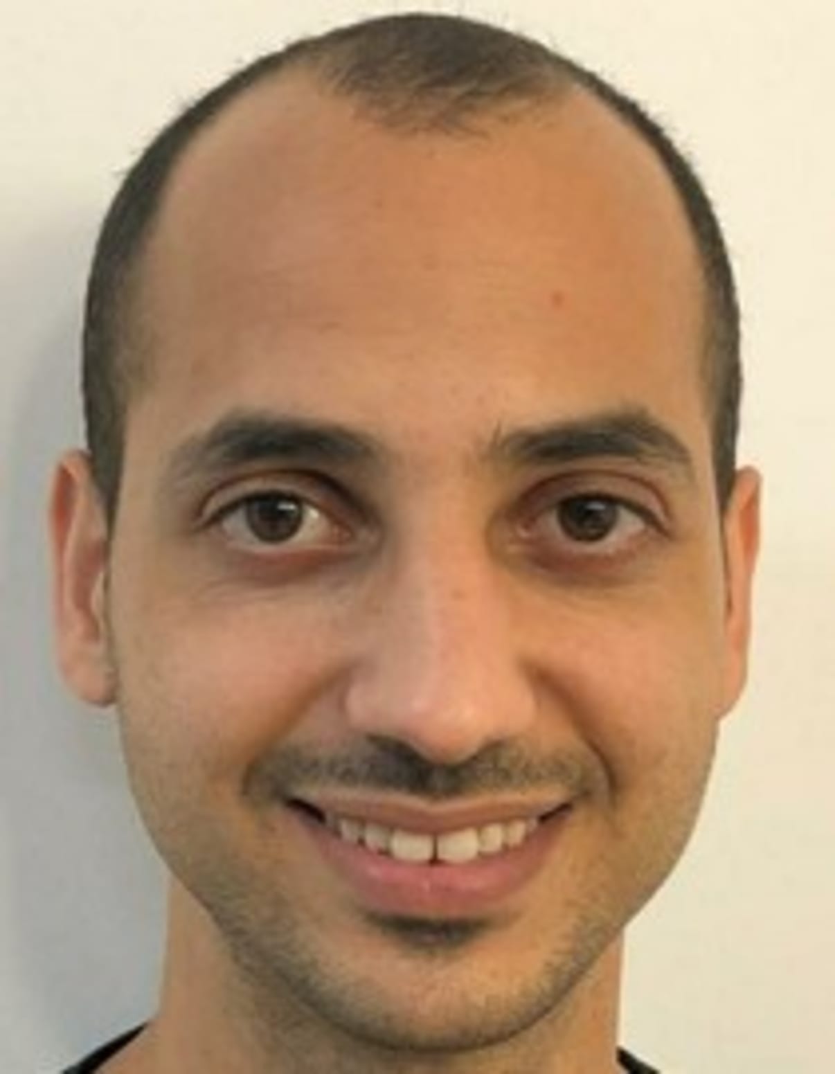 תמונת פורטרט של בעל המקצוע