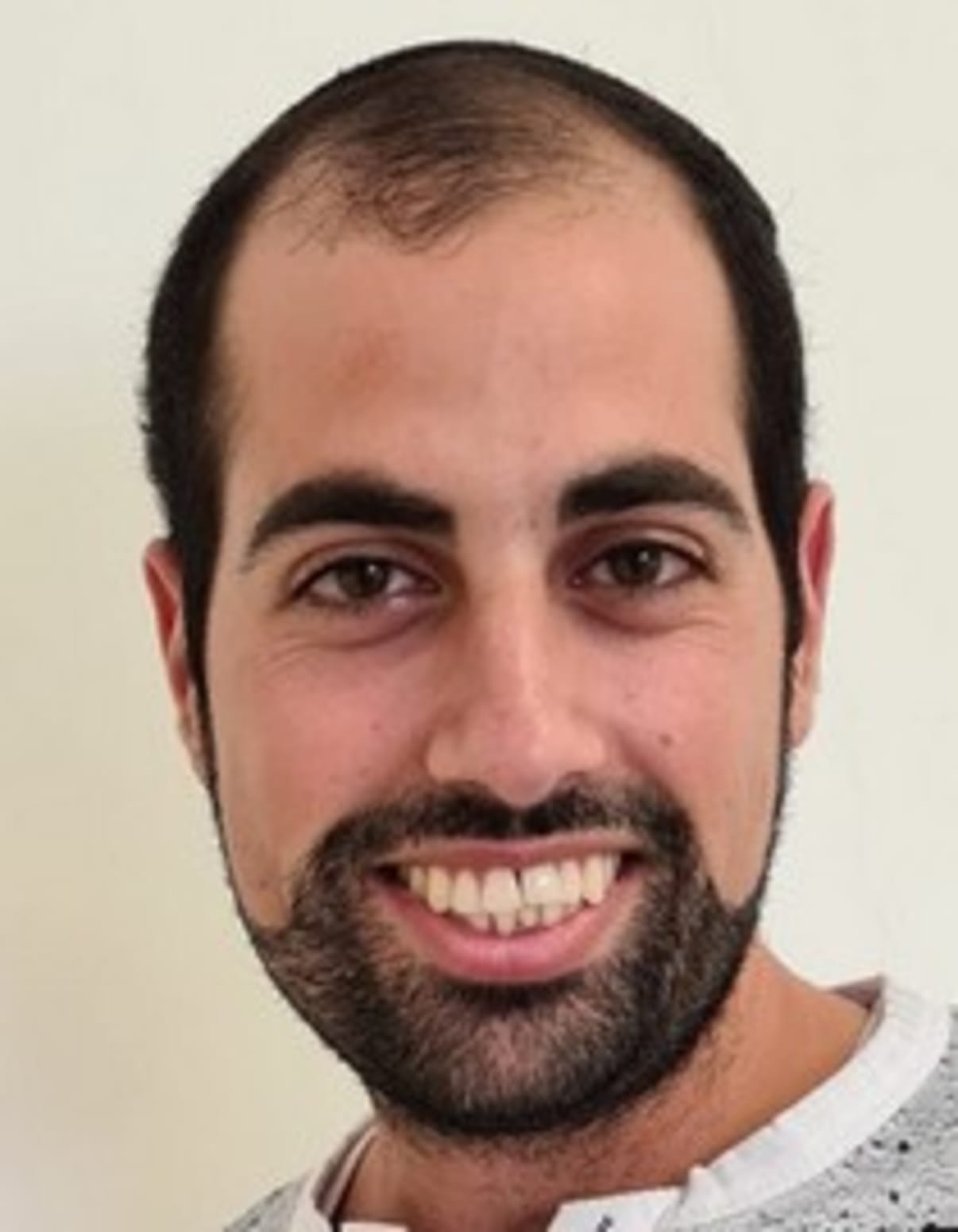 תמונת פורטרט של בעל המקצוע