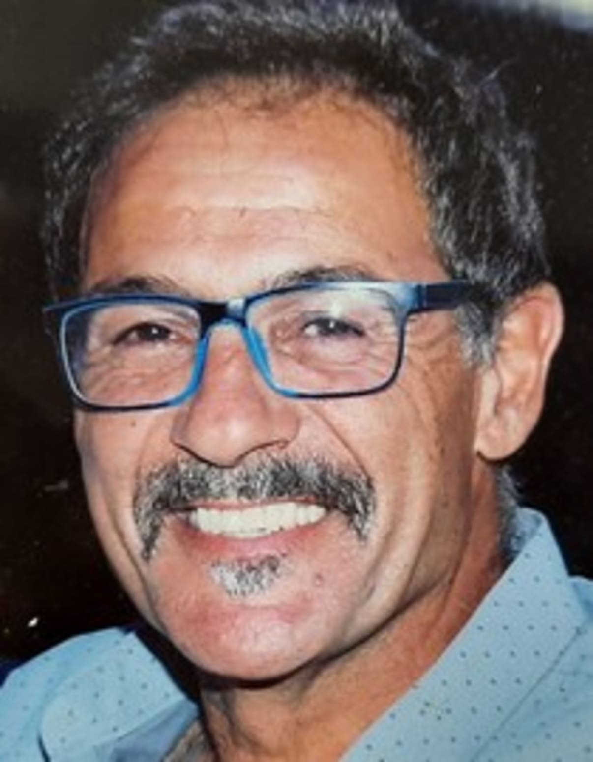 תמונת פורטרט של בעל המקצוע