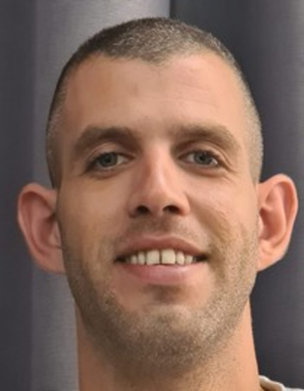 תמונת פורטרט של בעל המקצוע