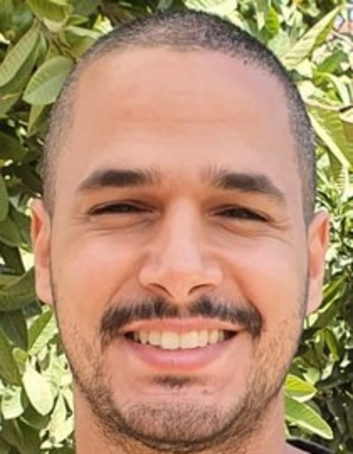 תמונת פורטרט של בעל המקצוע