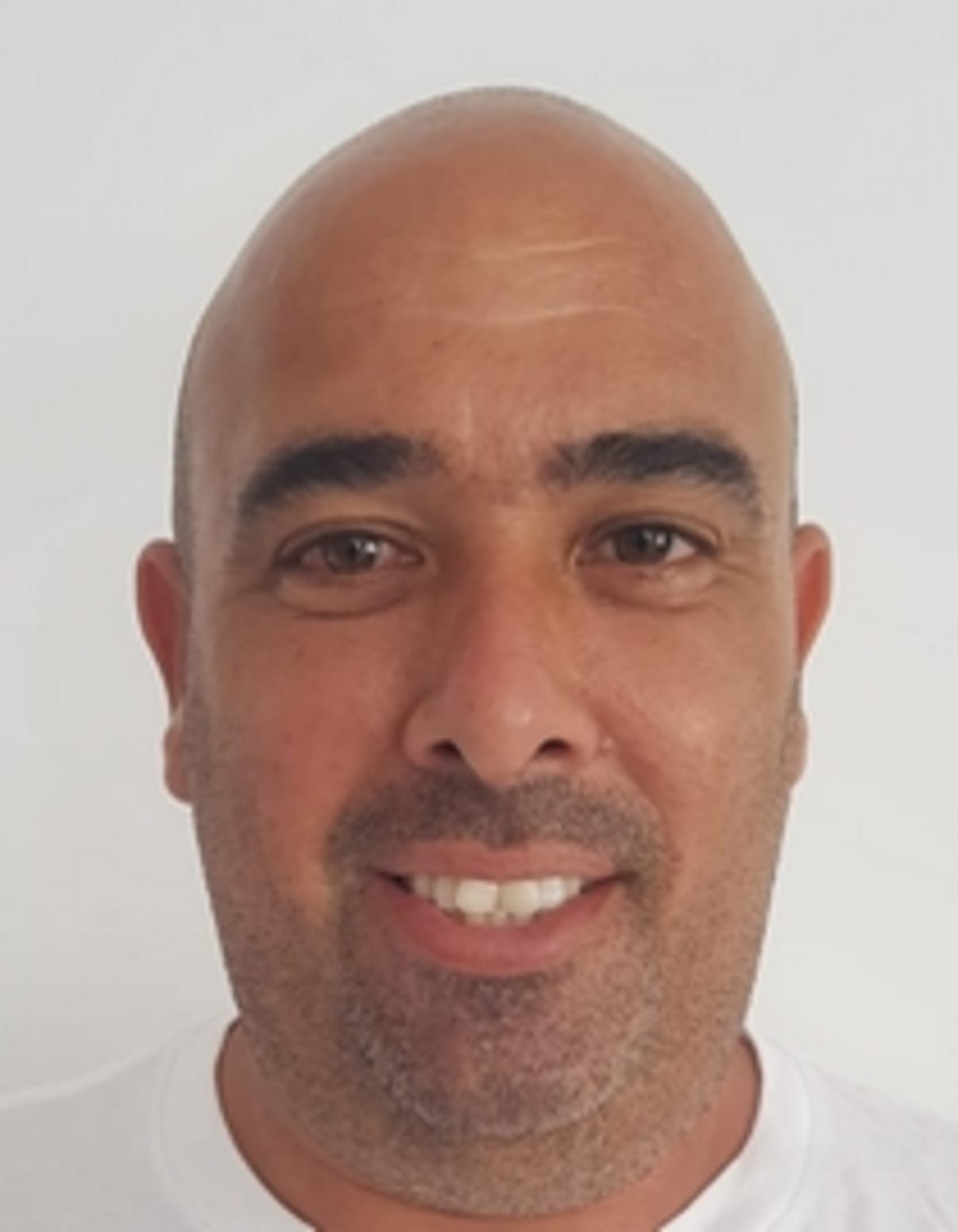 תמונת פורטרט של בעל המקצוע