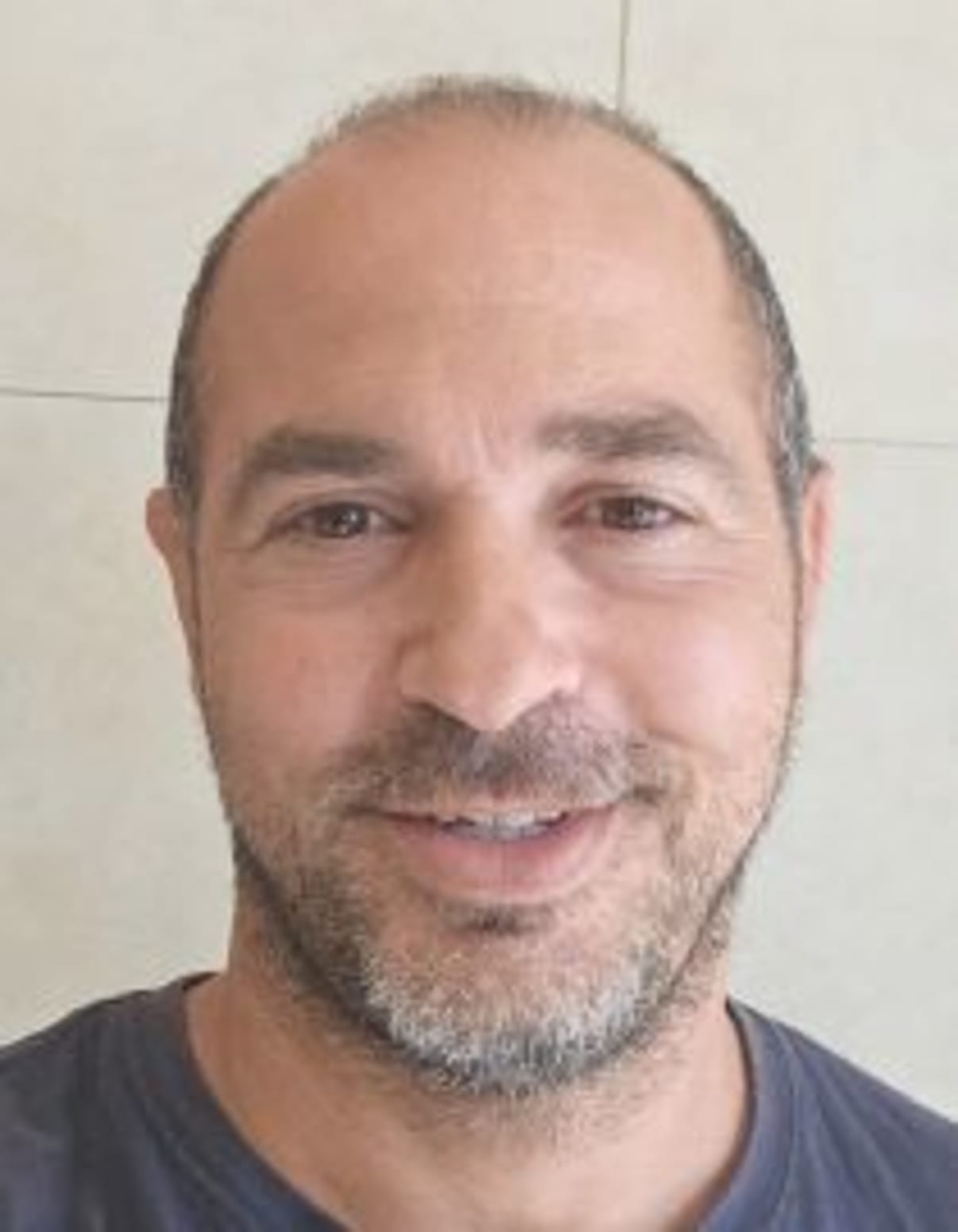 תמונת פורטרט של בעל המקצוע