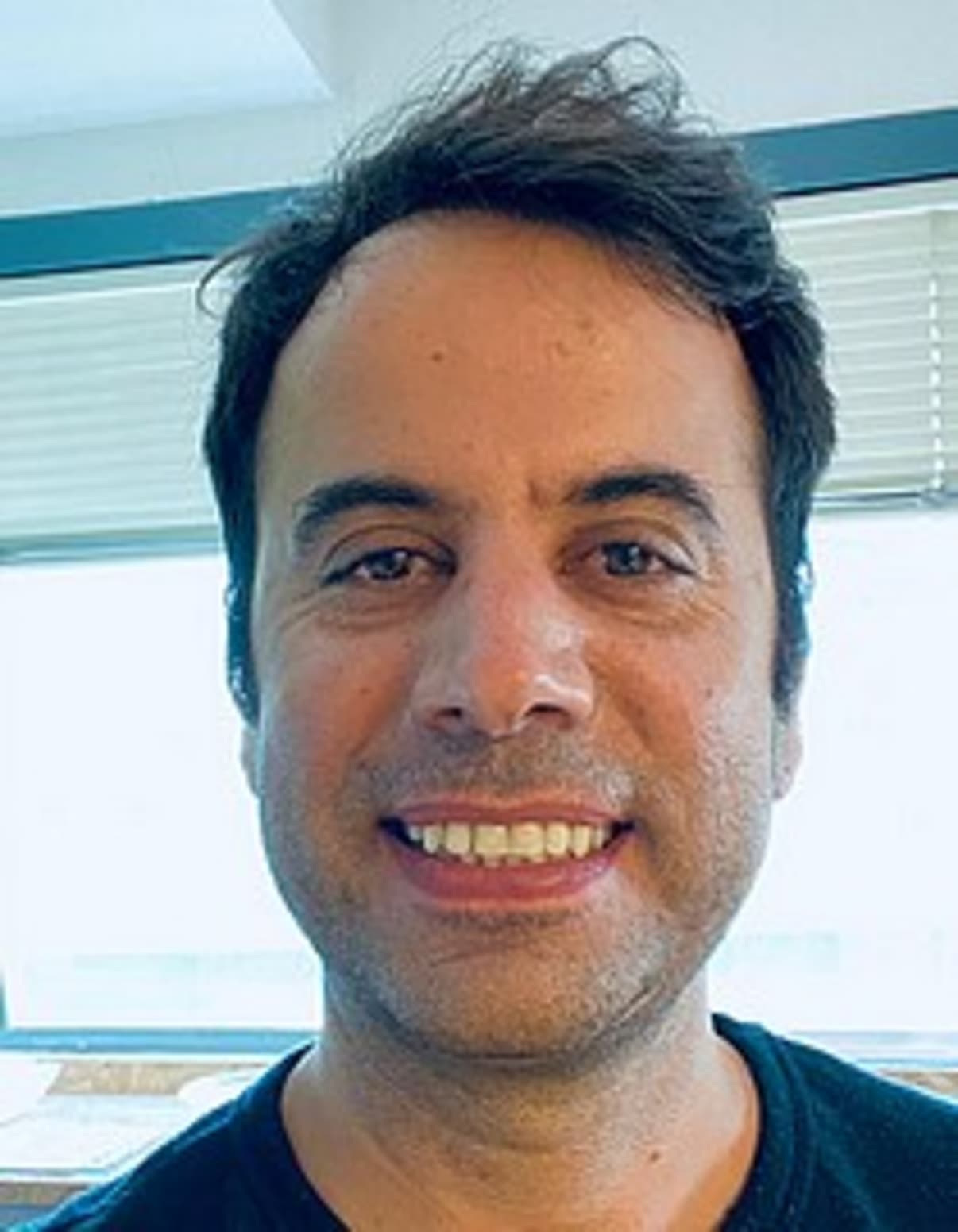 תמונת פורטרט של בעל המקצוע