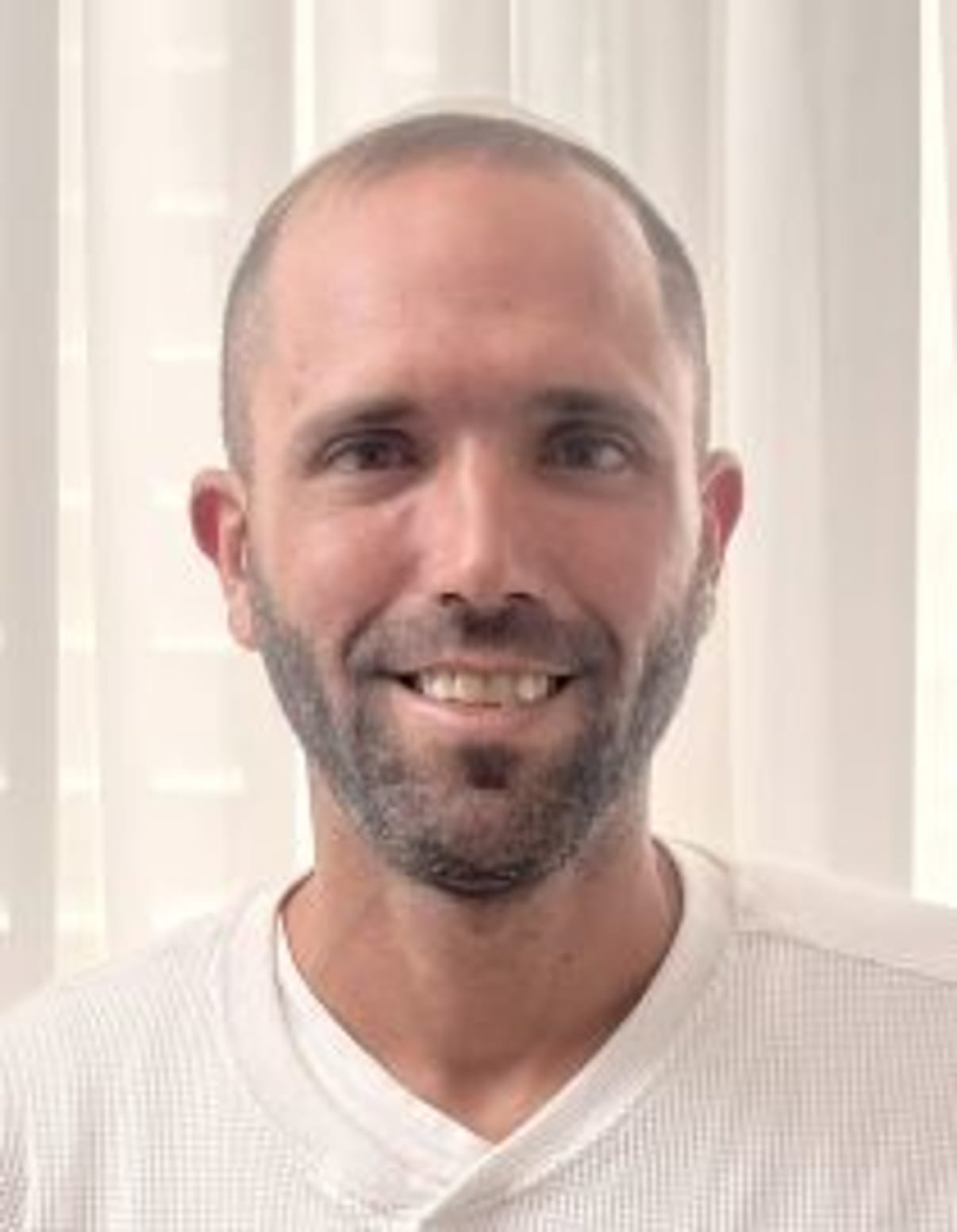 תמונת פורטרט של בעל המקצוע