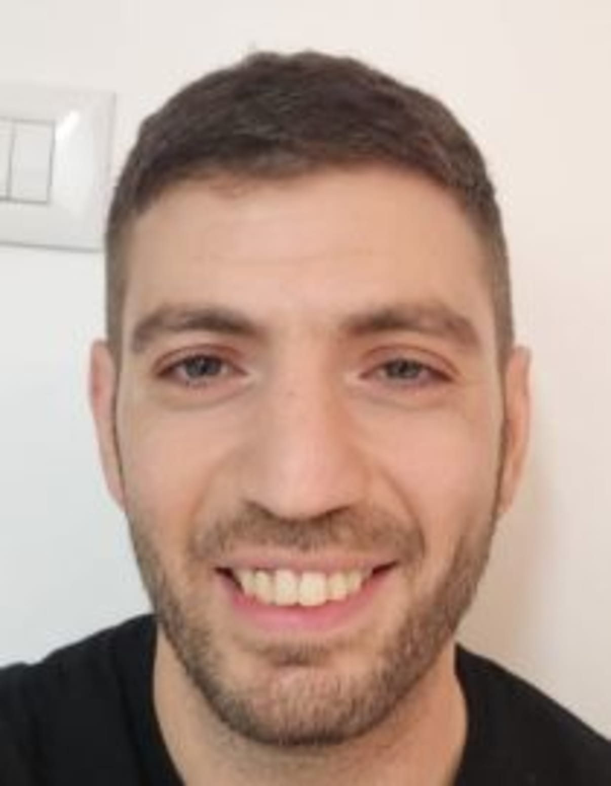 תמונת פורטרט של בעל המקצוע