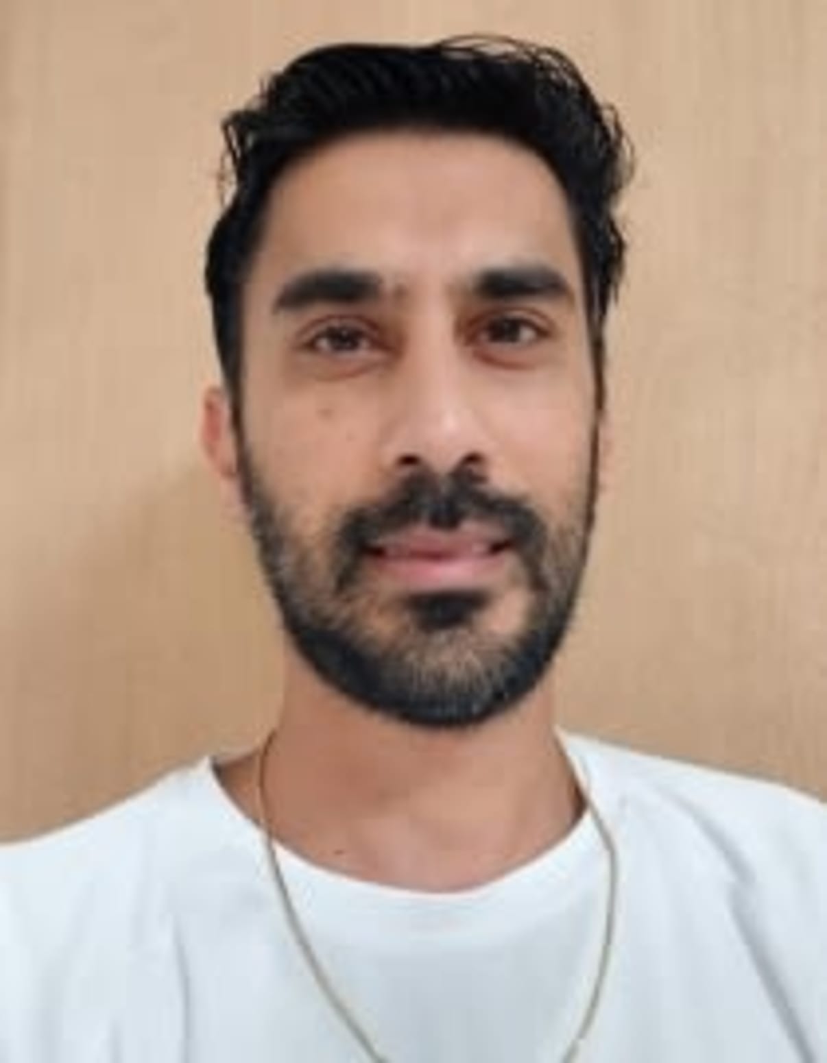 תמונת פורטרט של בעל המקצוע