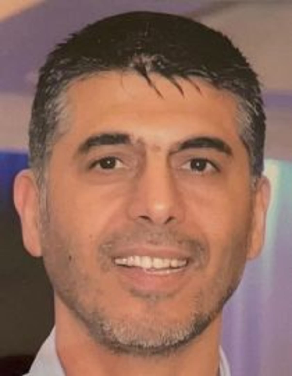 תמונת פורטרט של בעל המקצוע