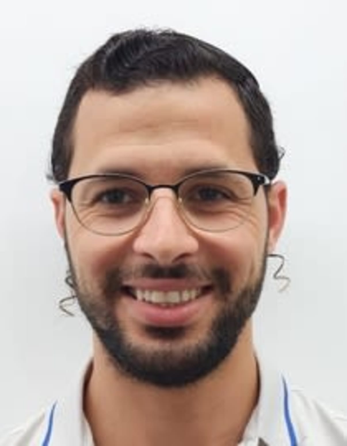 תמונת פורטרט של בעל המקצוע