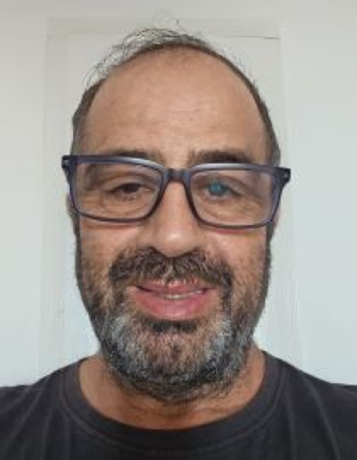 תמונת פורטרט של בעל המקצוע