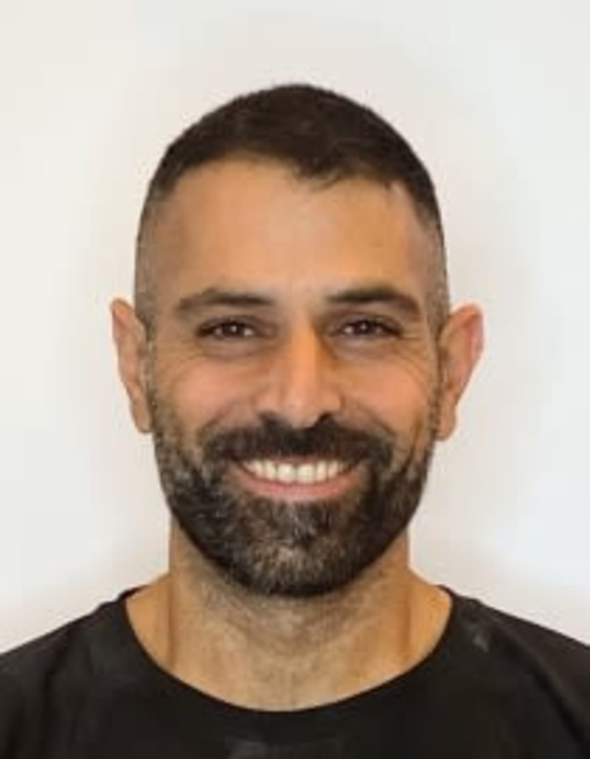 תמונת פורטרט של בעל המקצוע