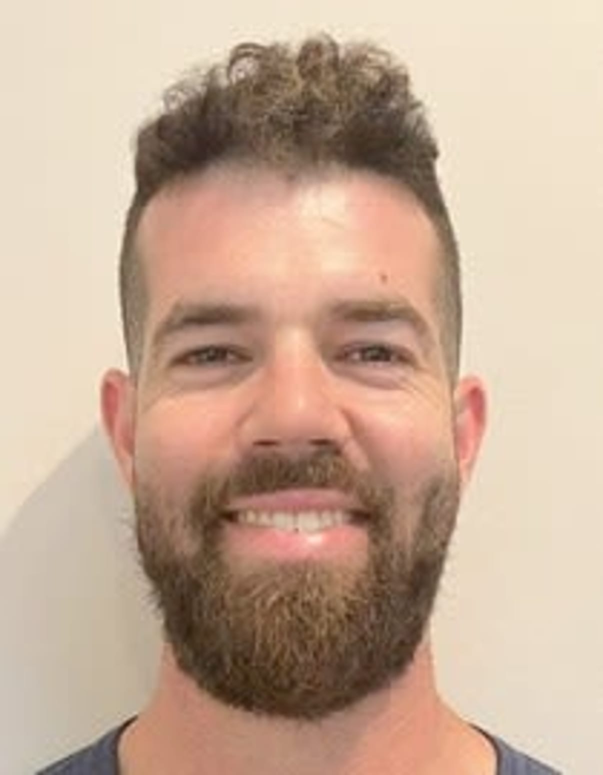 תמונת פורטרט של בעל המקצוע