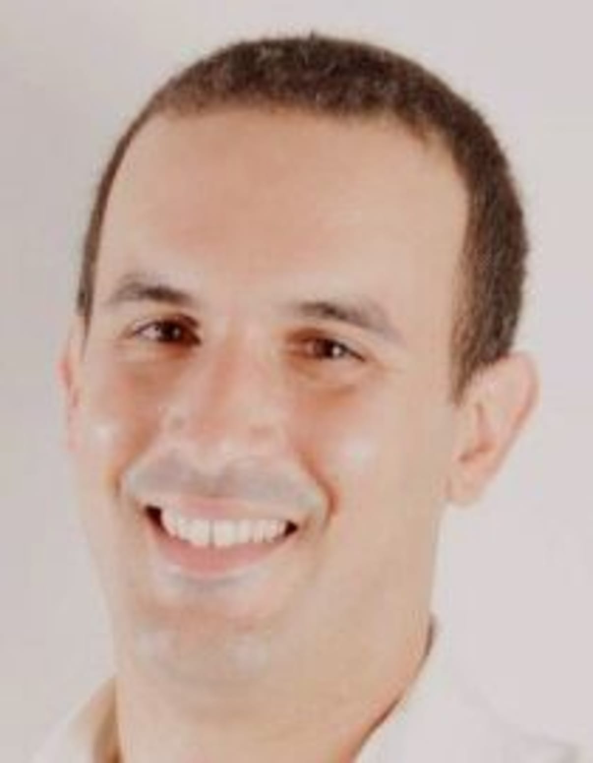 תמונת פורטרט של בעל המקצוע