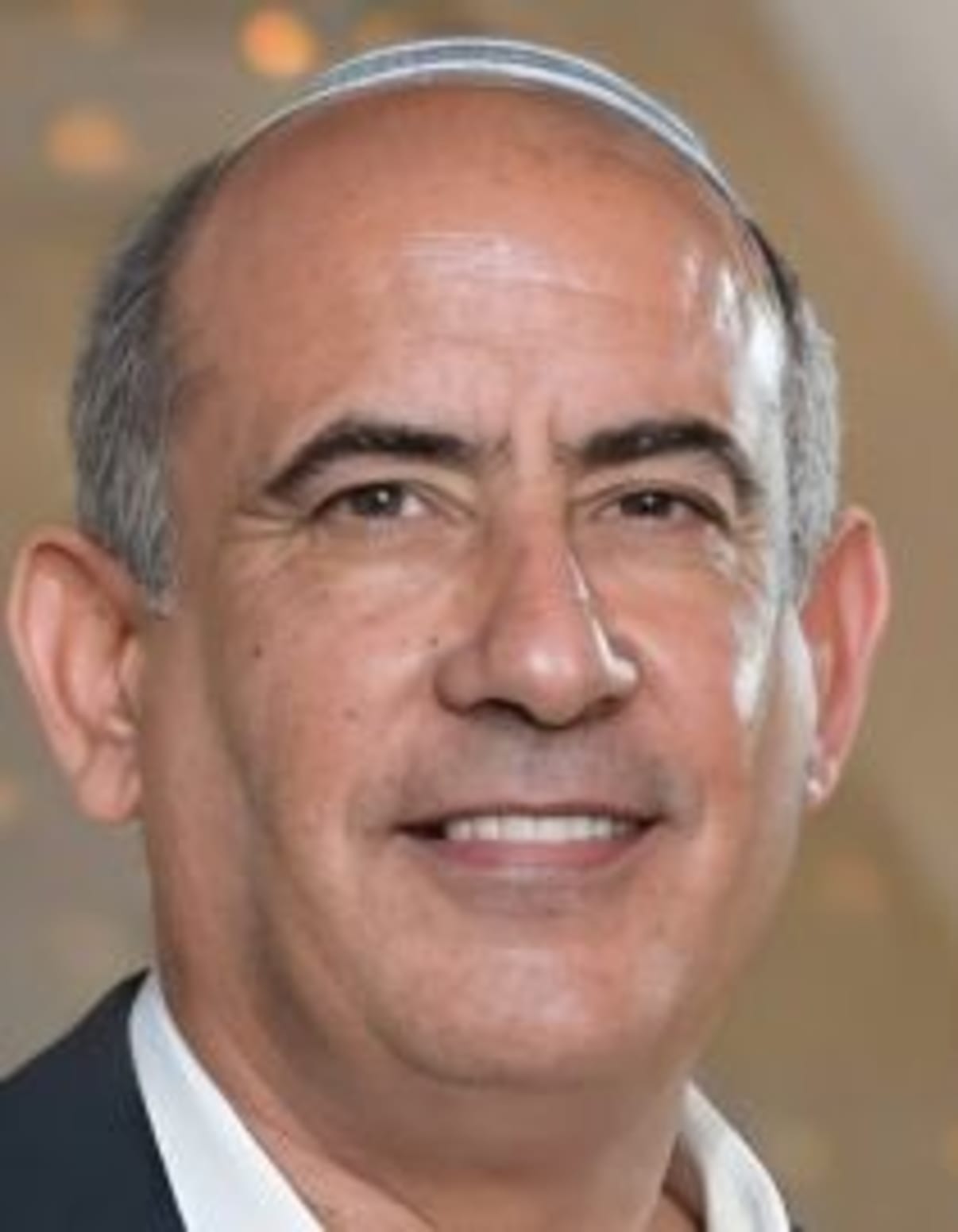 תמונת פורטרט של בעל המקצוע