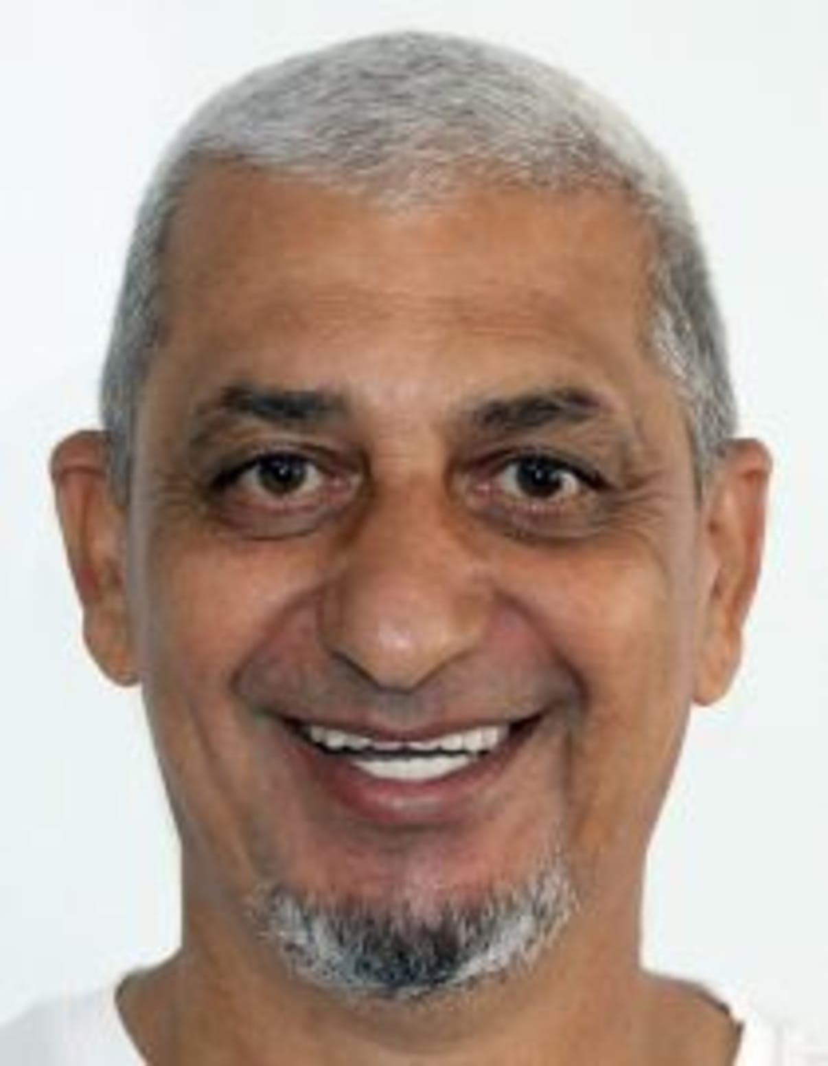 תמונת פורטרט של בעל המקצוע