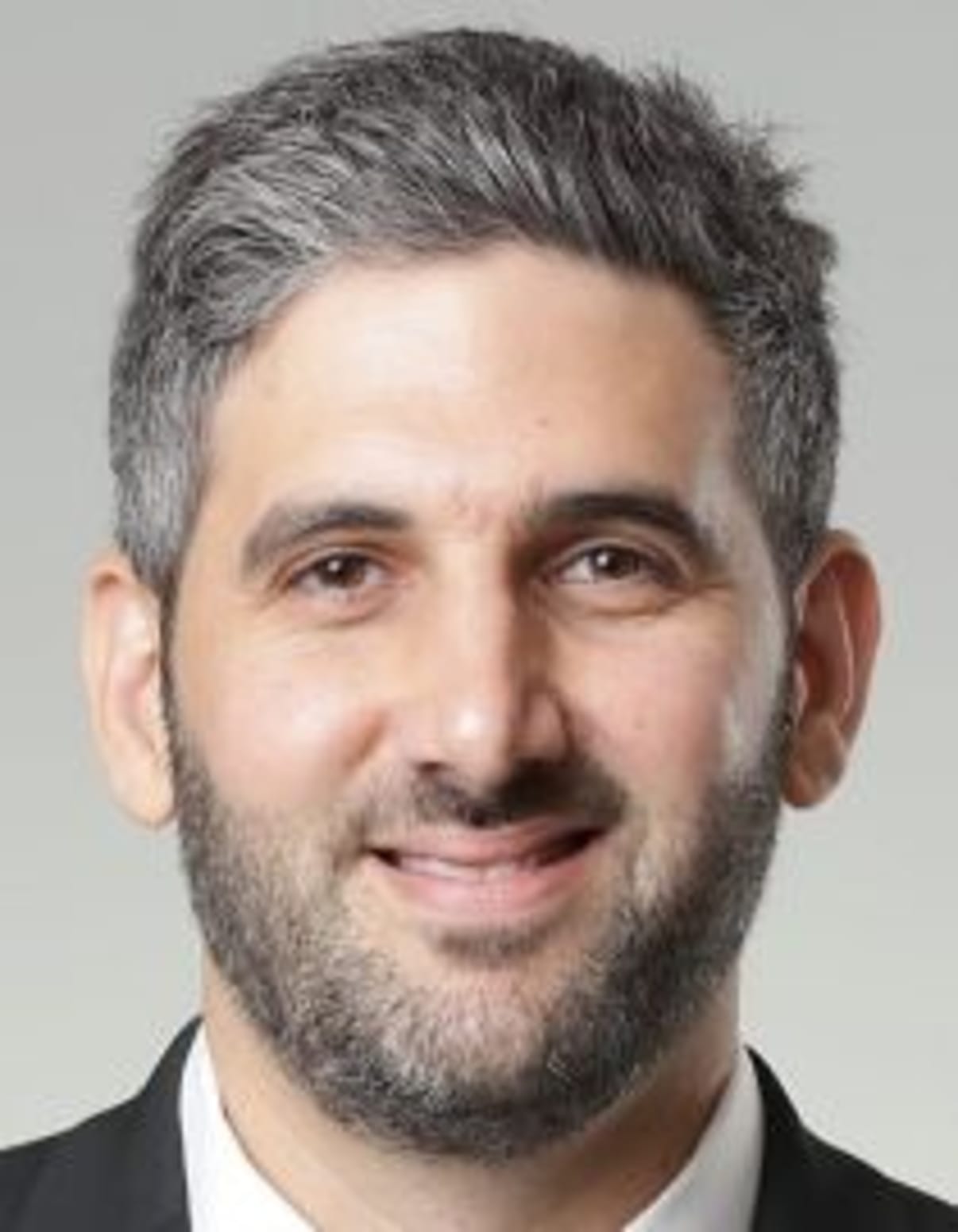 תמונת פורטרט של בעל המקצוע