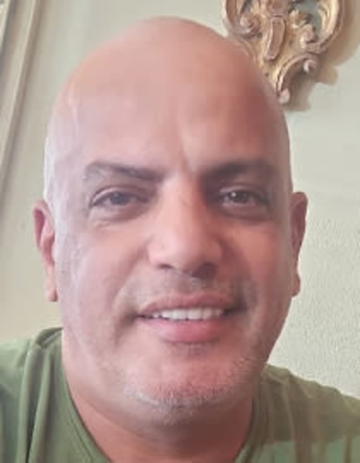 תמונת פורטרט של בעל המקצוע