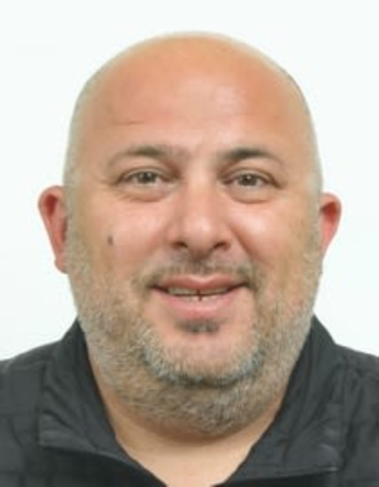 תמונת פורטרט של בעל המקצוע