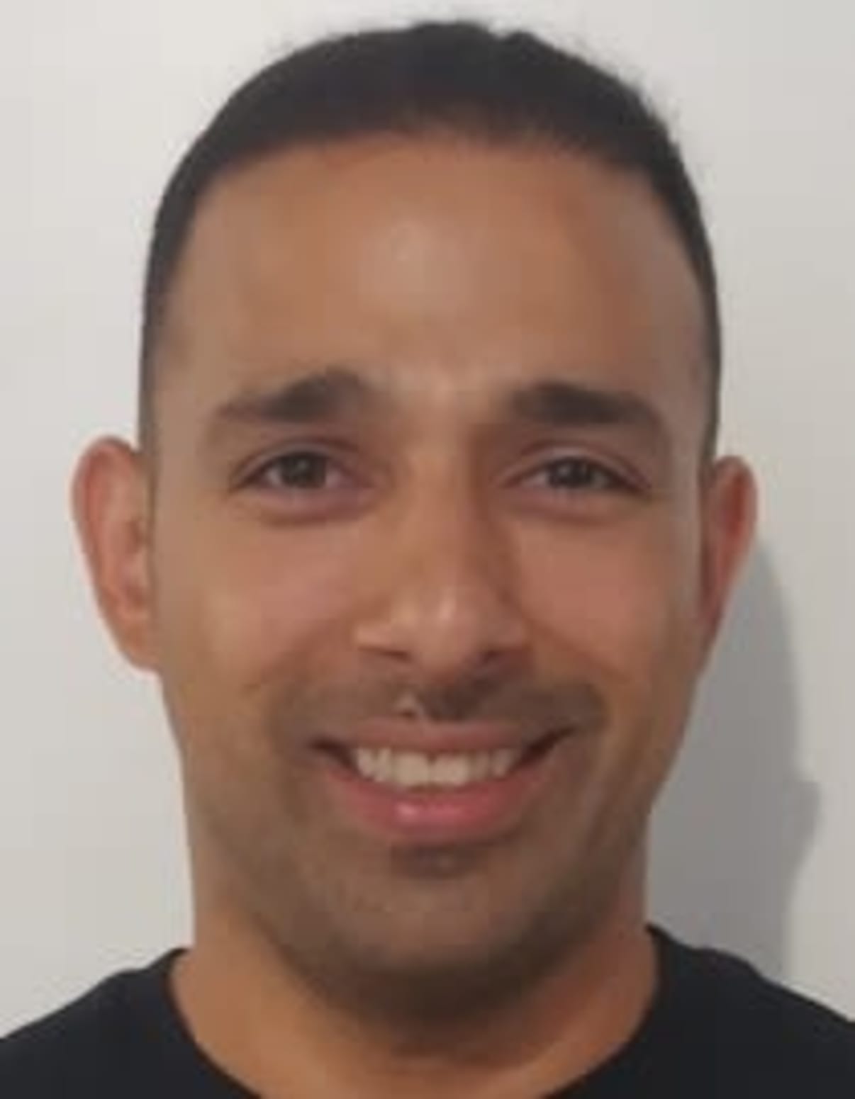 תמונת פורטרט של בעל המקצוע