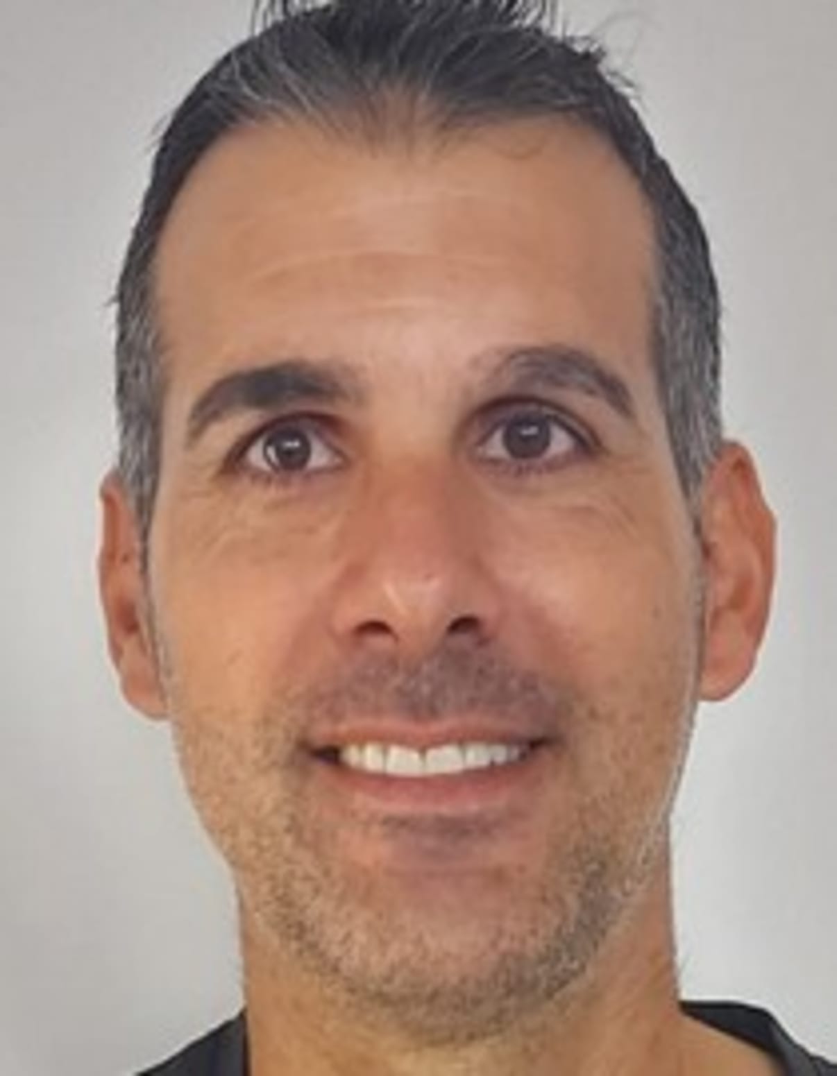 תמונת פורטרט של בעל המקצוע