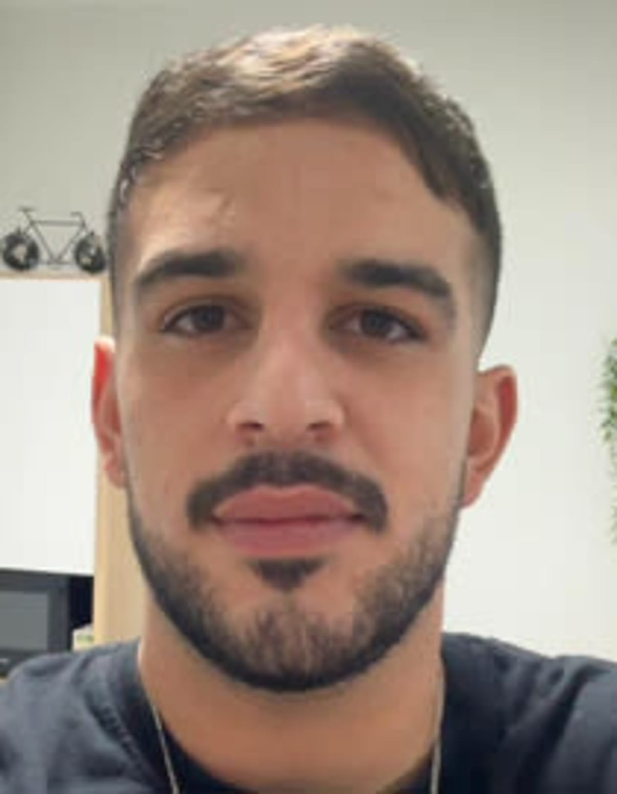 תמונת פורטרט של בעל המקצוע