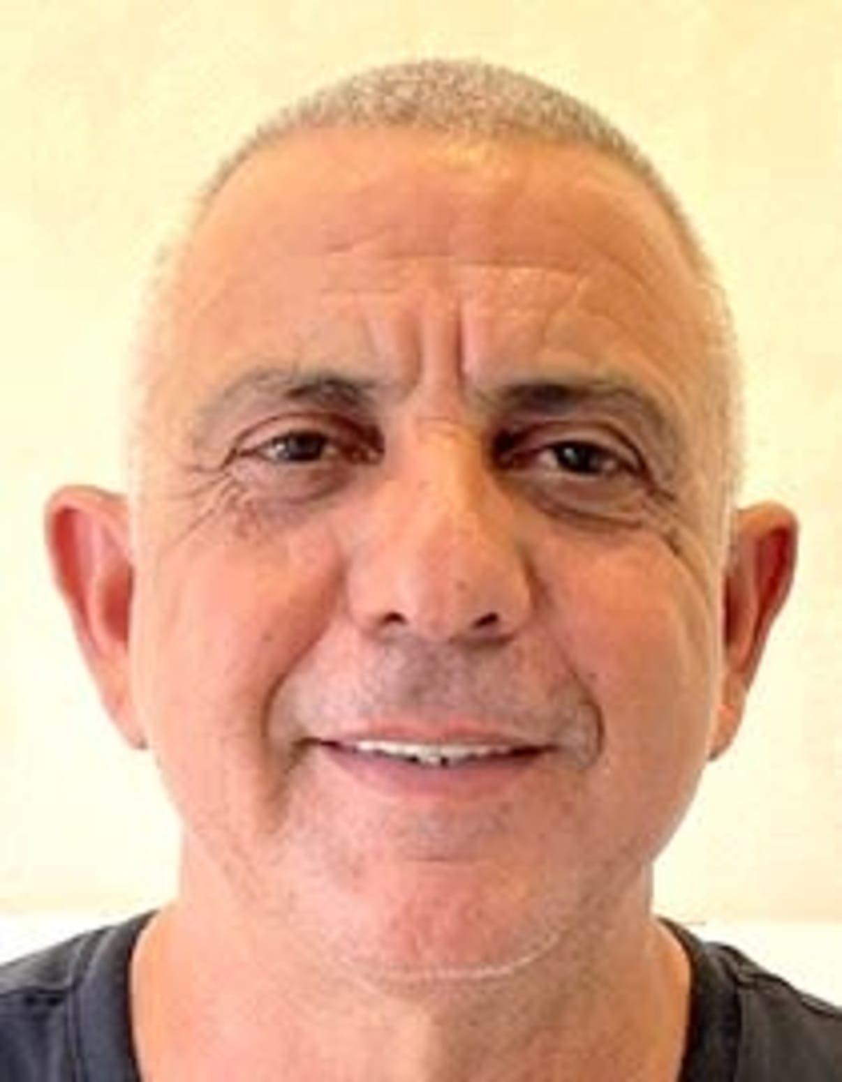 תמונת פורטרט של בעל המקצוע