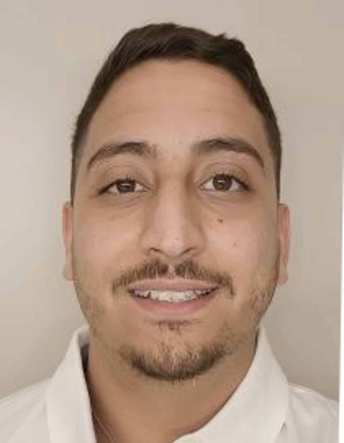 תמונת פורטרט של בעל המקצוע