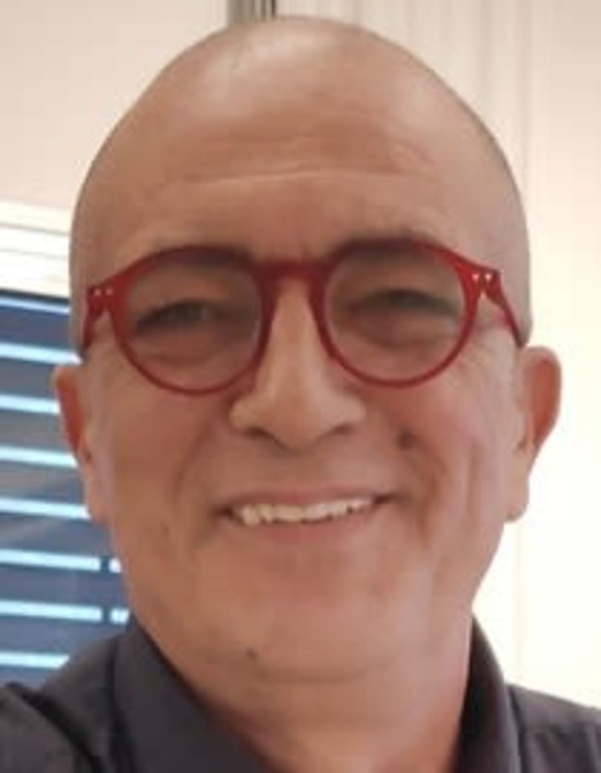 תמונת פורטרט של בעל המקצוע